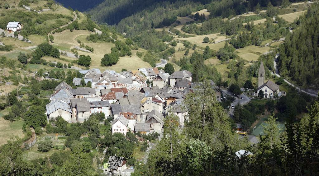 La Petite Etoile D'Hotes En Mercantour Saint-Dalmas-le-Selvage Exterior photo